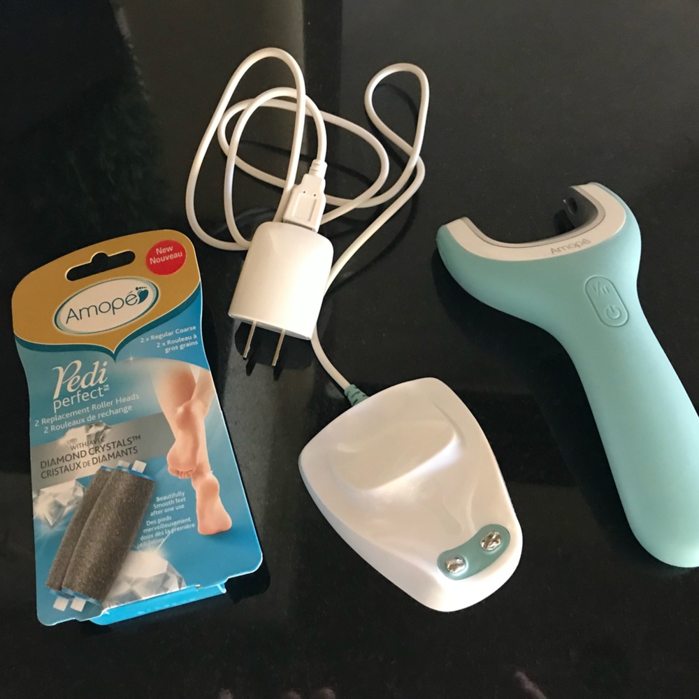 Amope pedi perfect tool with charger and one new replacement roller